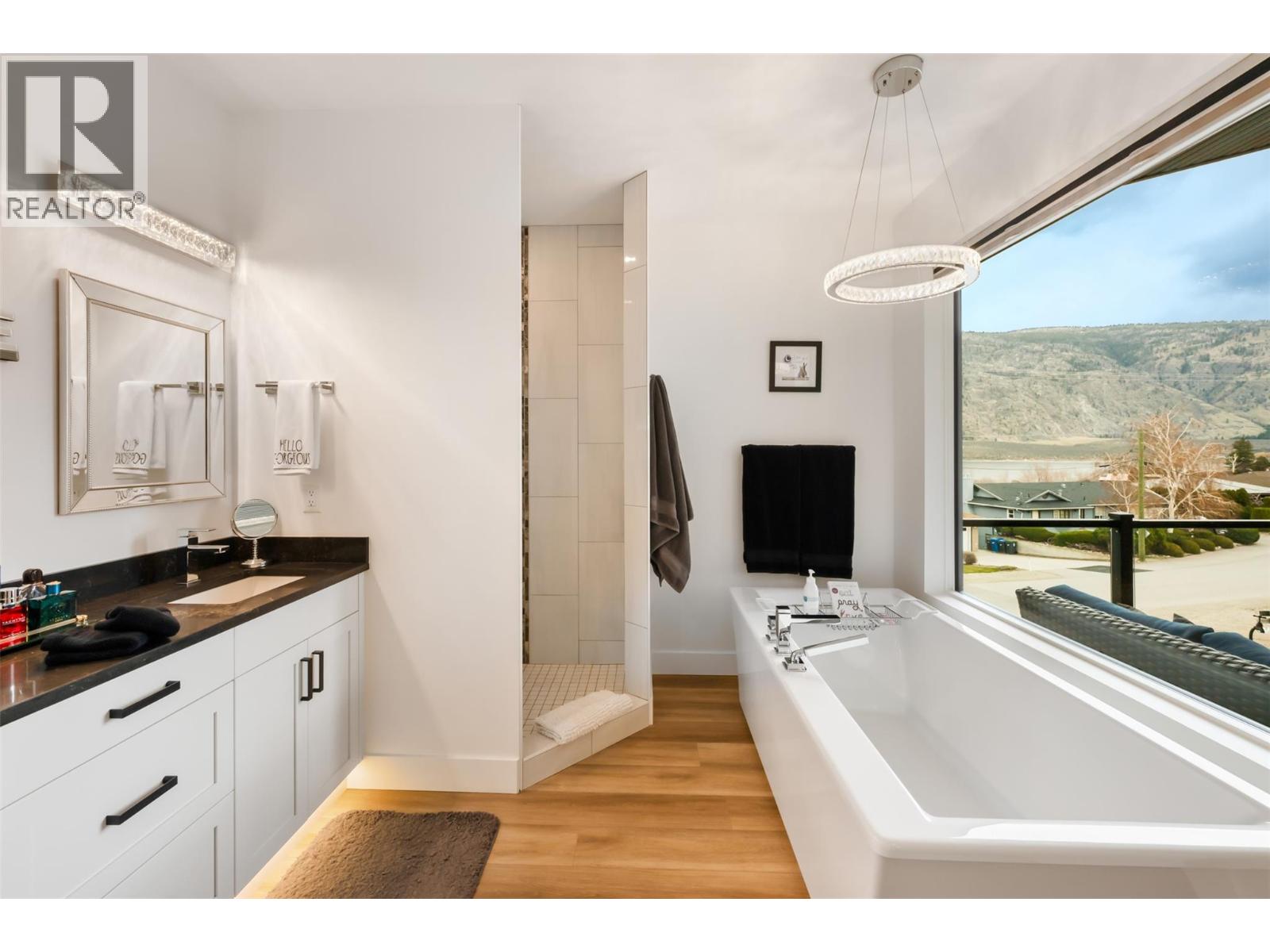 10400 87th Street, Osoyoos
