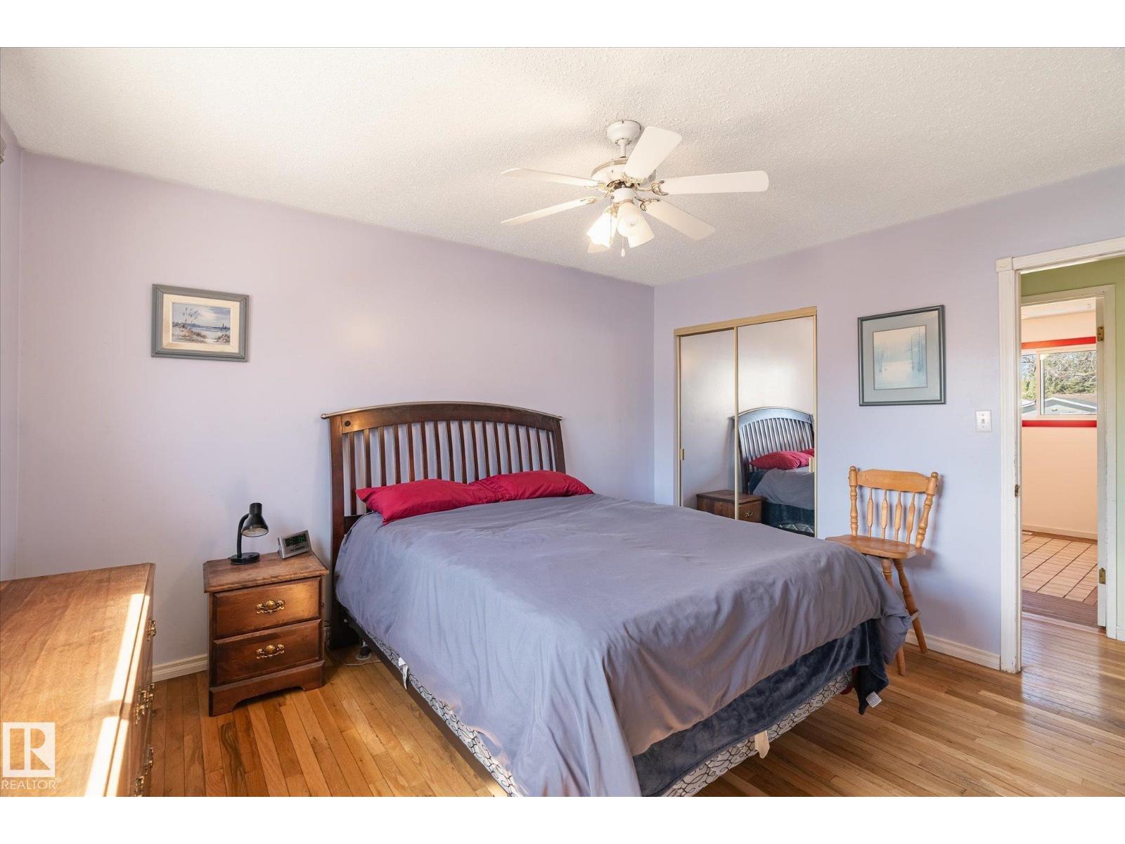 30 FARMSTEAD AV, St. Albert