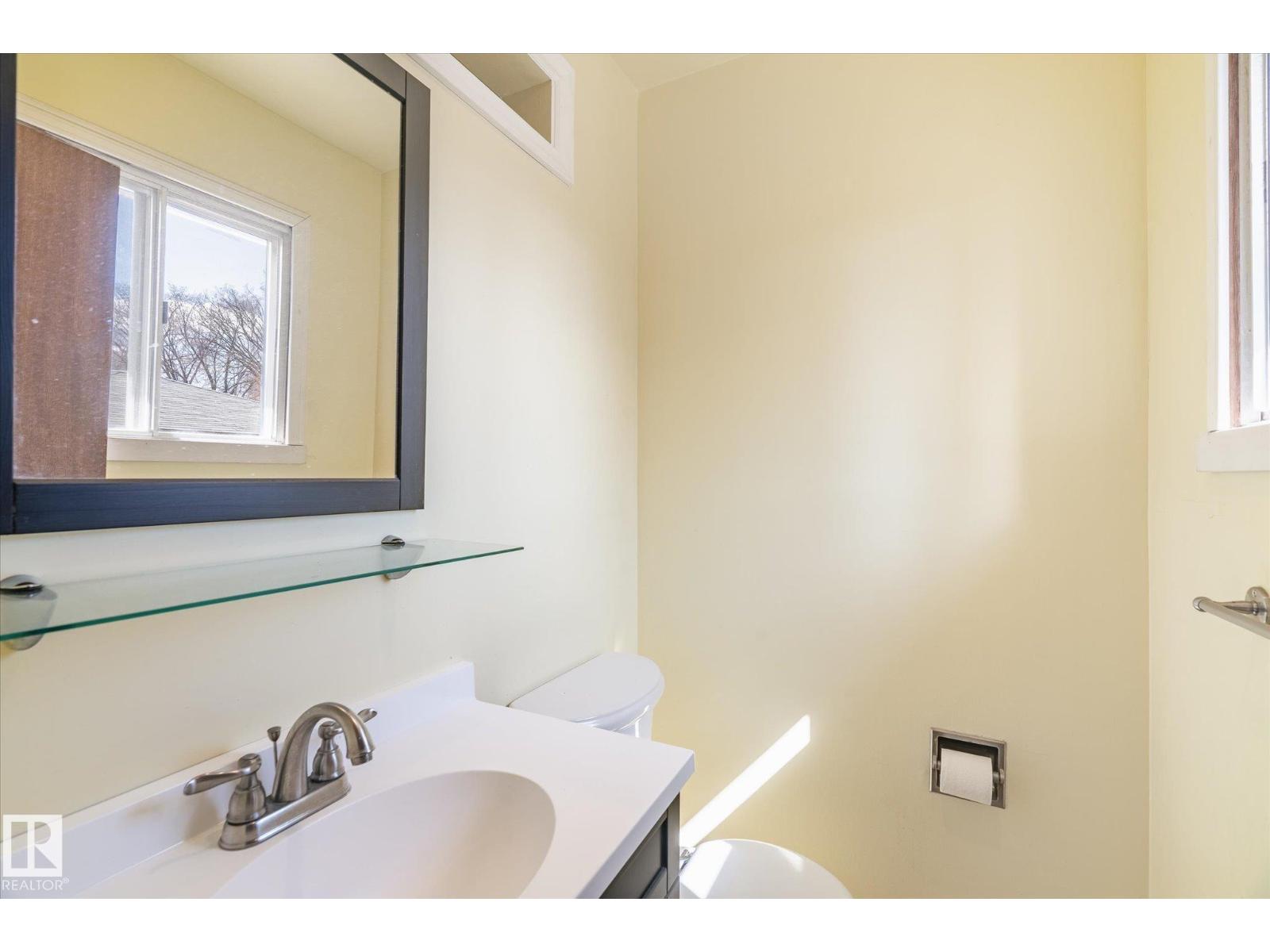 30 FARMSTEAD AV, St. Albert