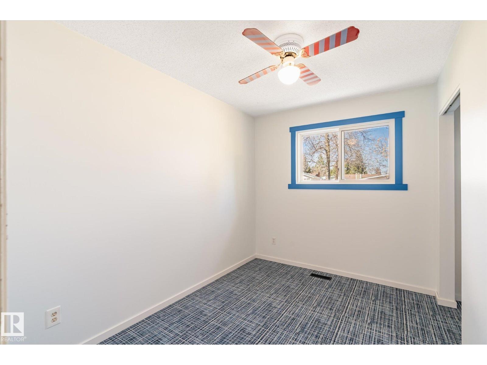 30 FARMSTEAD AV, St. Albert