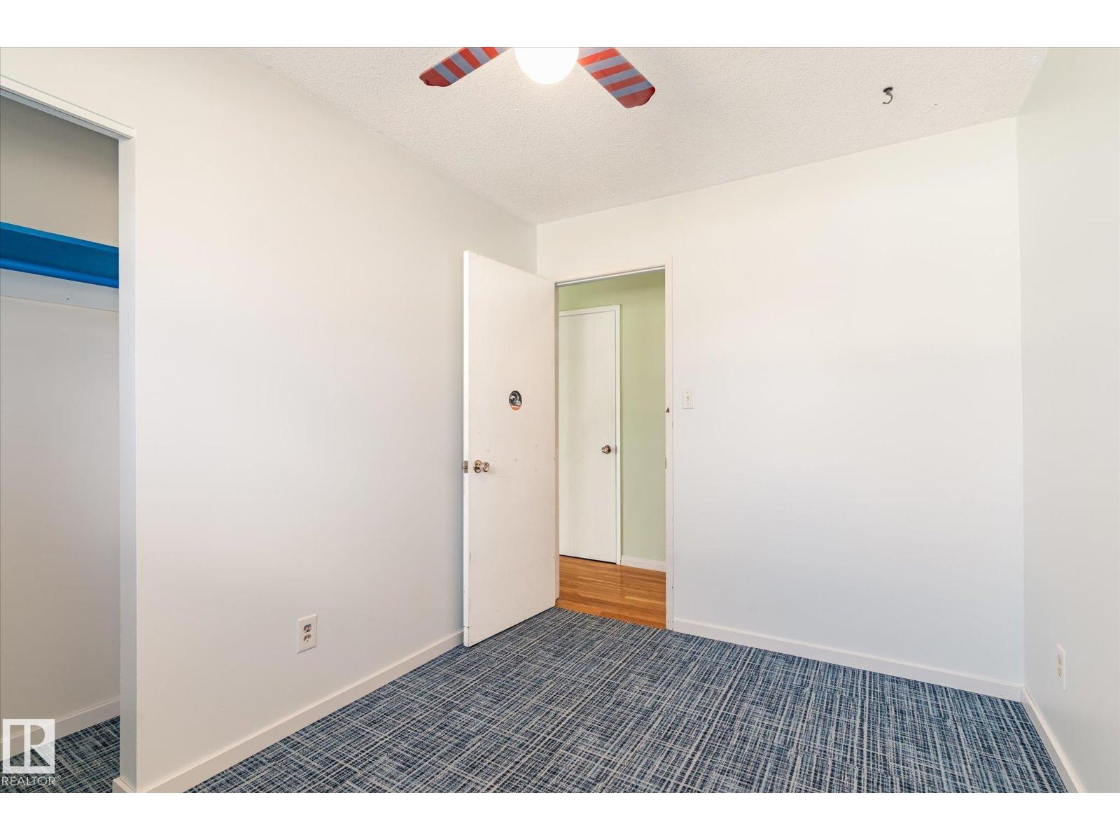 30 FARMSTEAD AV, St. Albert