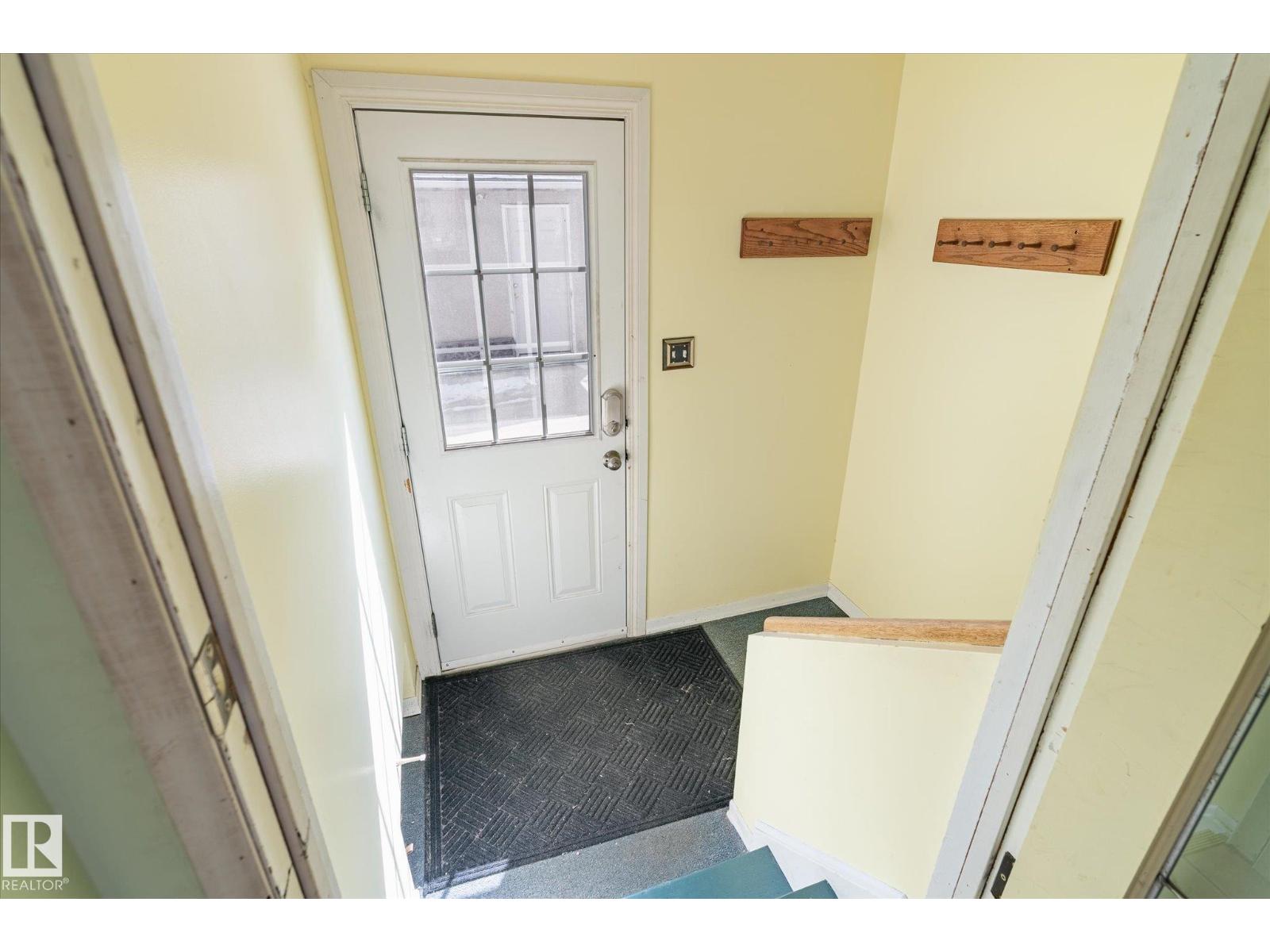 30 FARMSTEAD AV, St. Albert