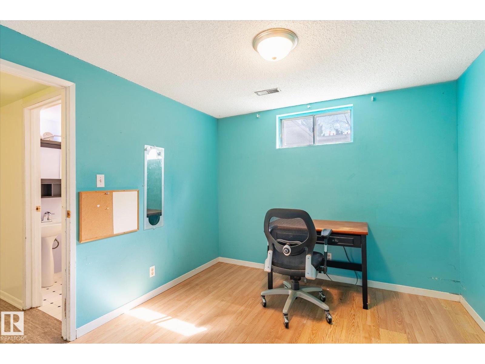 30 FARMSTEAD AV, St. Albert