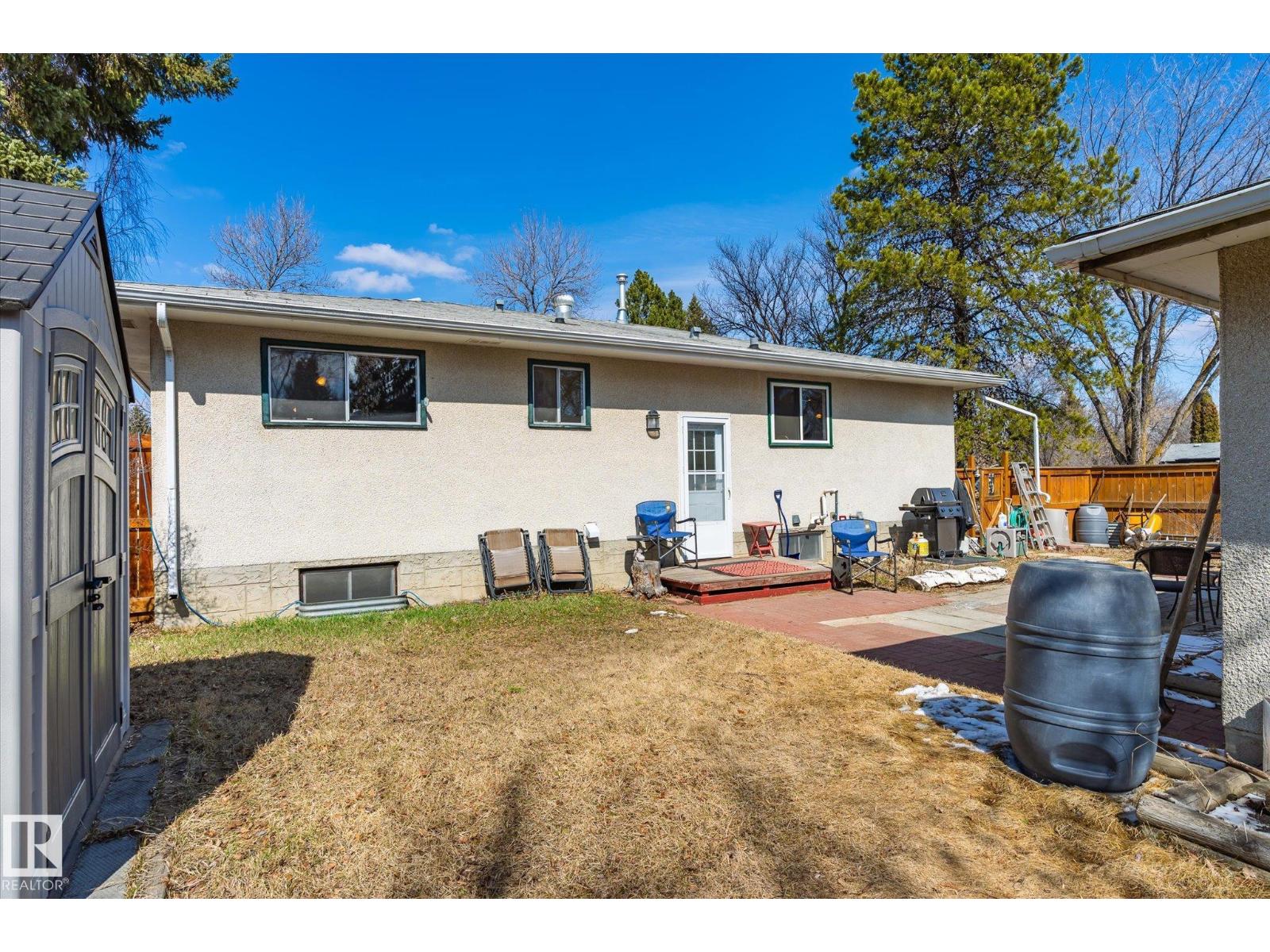 30 FARMSTEAD AV, St. Albert