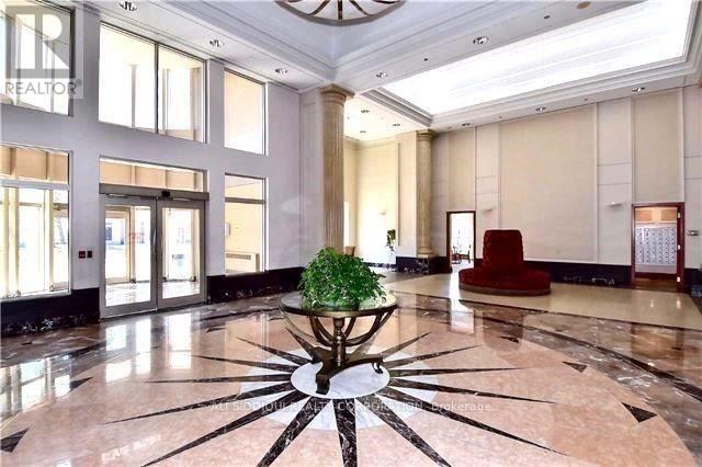 #1513 8 LEE CENTRE DRIVE - 14