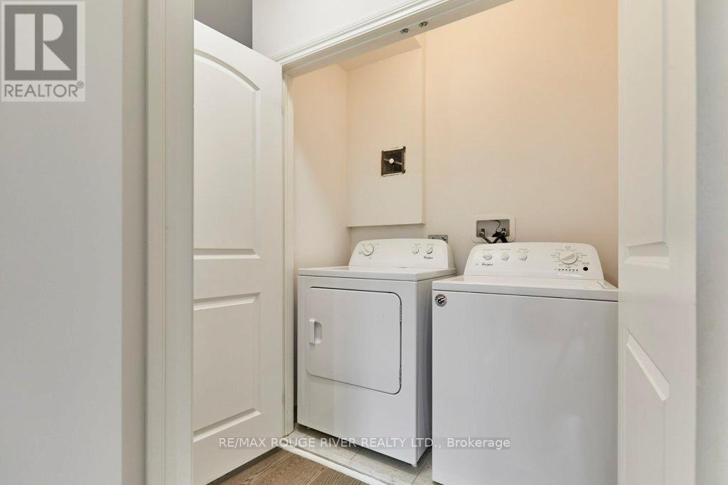 6 SEAGRAVE LANE - 32