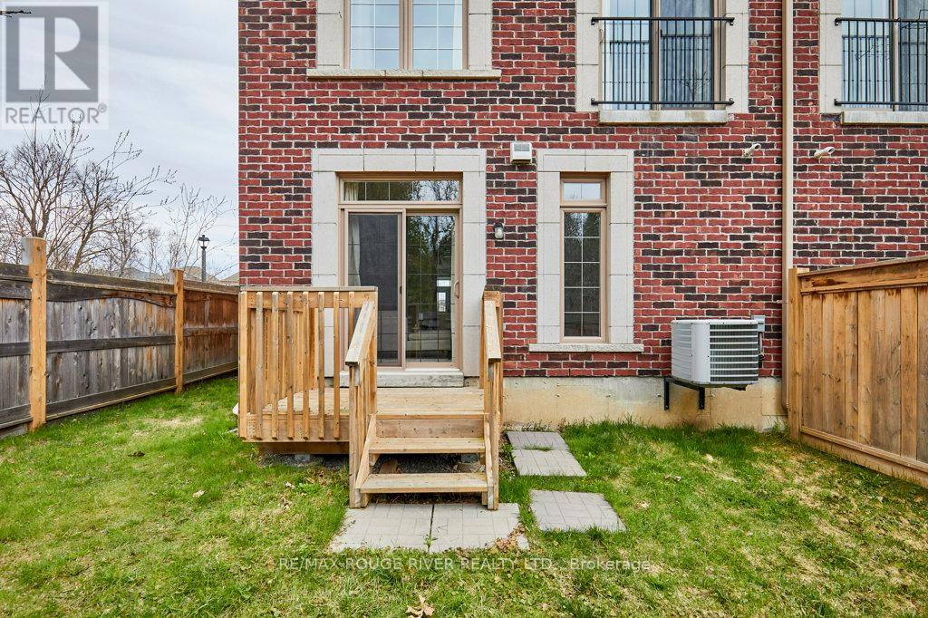 6 SEAGRAVE LANE - 37
