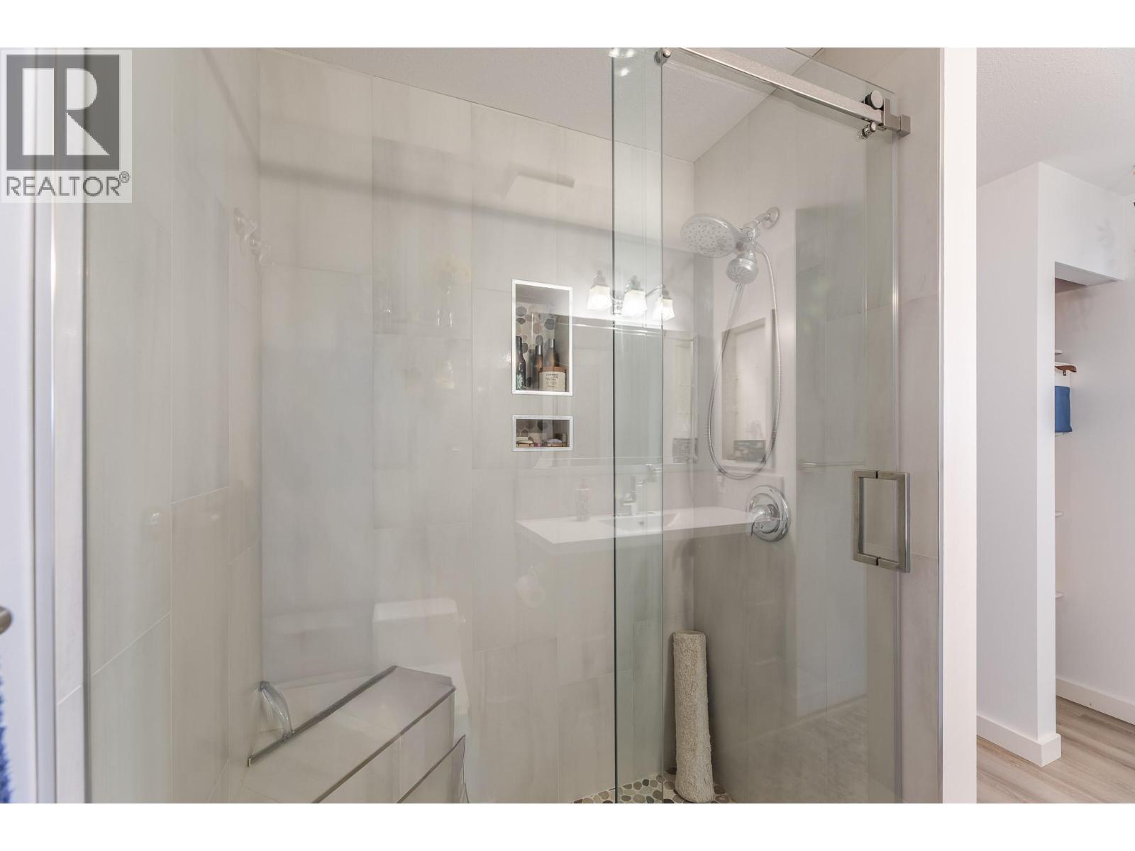 108-13014 Armstrong Avenue - 17