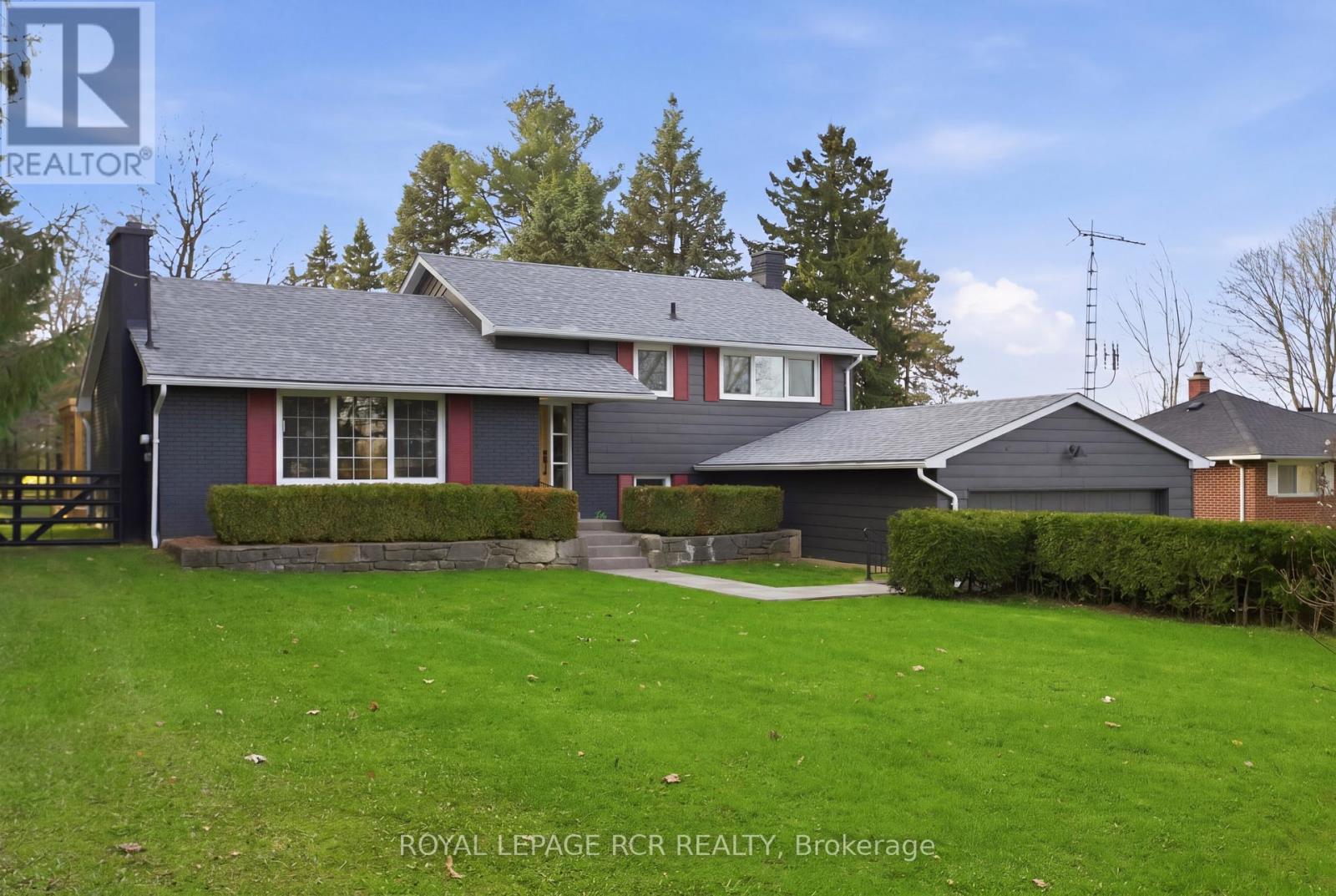 922 THE GRANGE SIDE ROAD - Image 2