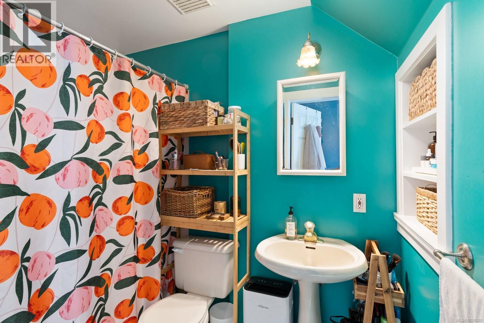  1270 Yates Street, Victoria