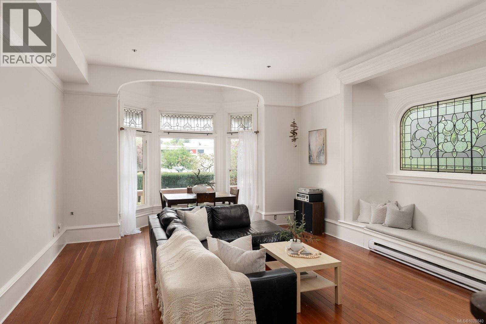  1270 Yates Street, Victoria