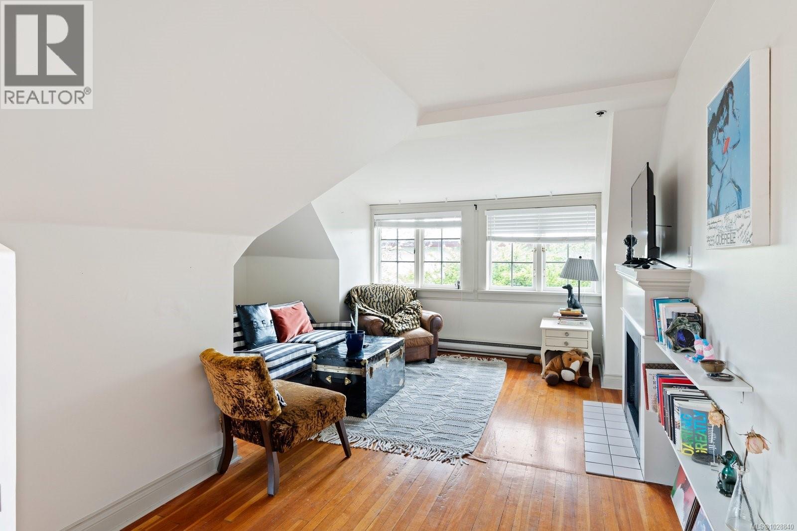  1270 Yates Street, Victoria