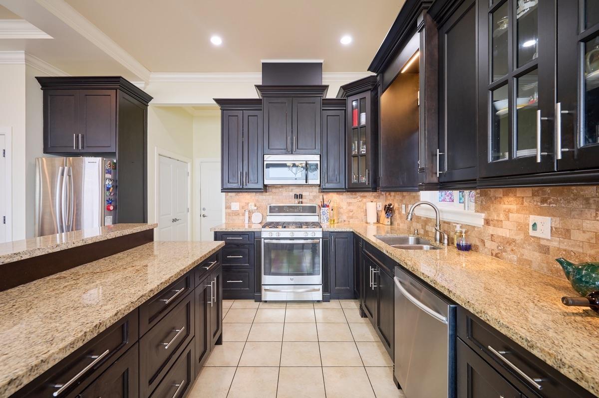 House in Chilliwack - Image 24
