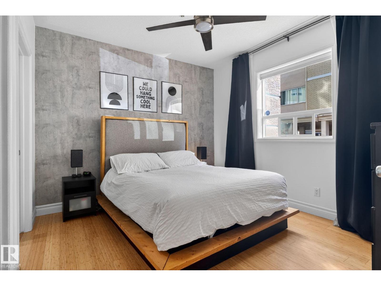 #105 10033 116 ST NW NW, Edmonton