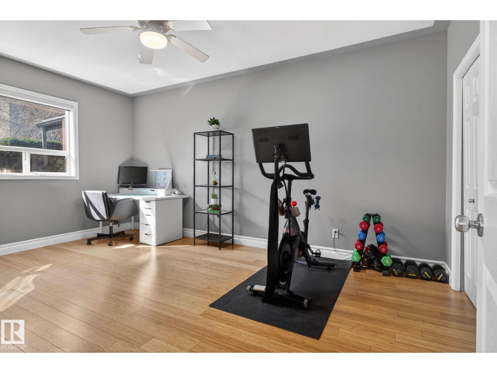 #105 10033 116 ST NW NW, Edmonton