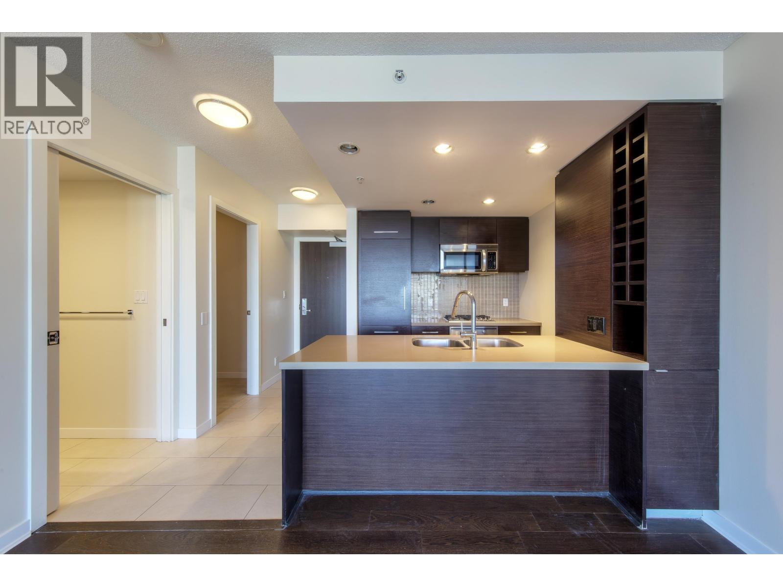 2305 833 HOMER STREET, Vancouver