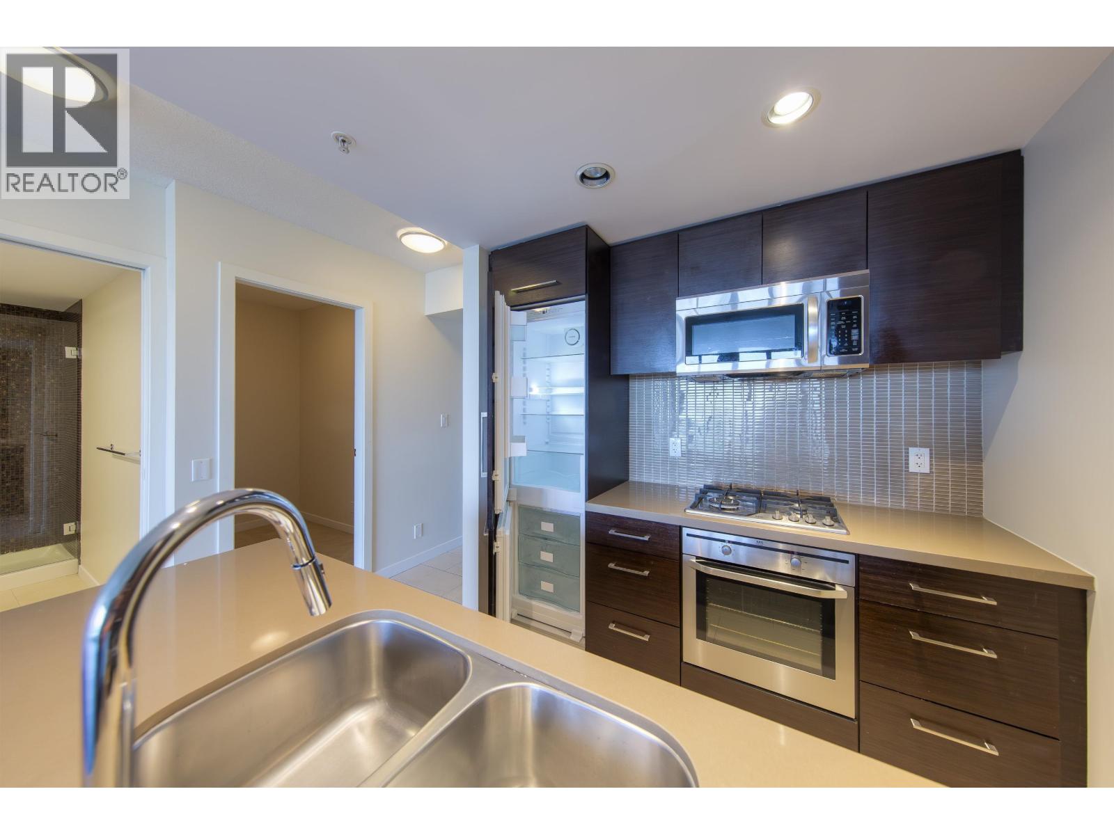 2305 833 HOMER STREET, Vancouver