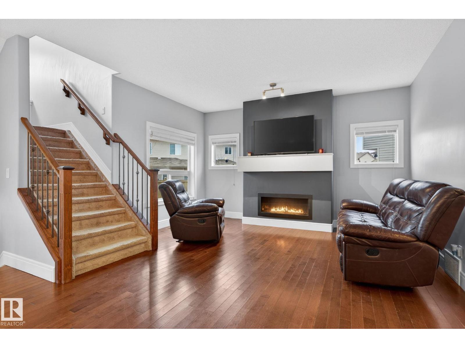 11732 18 AV SW, Edmonton