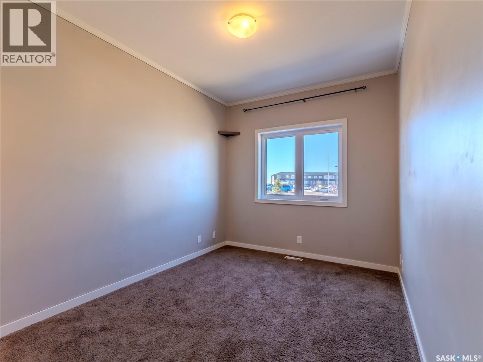 #102 720 Baltzan BOULEVARD - 19