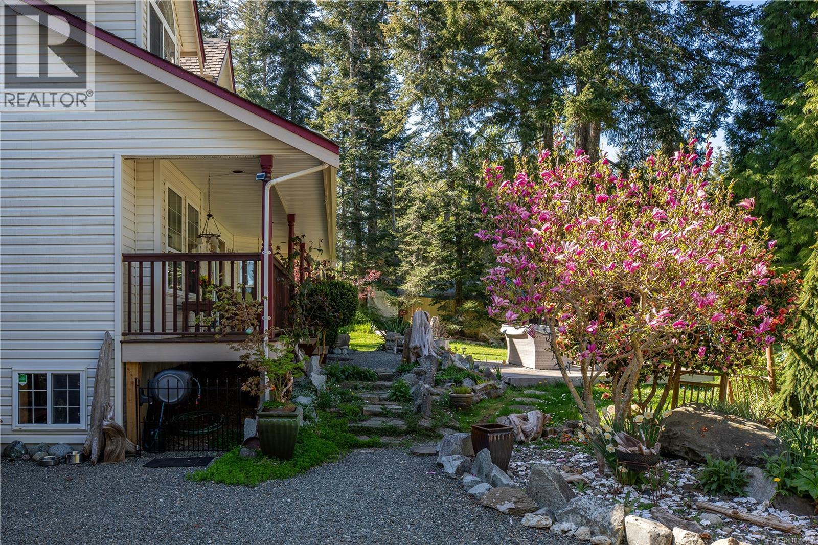 6249/6259 Island Hwy S - 22