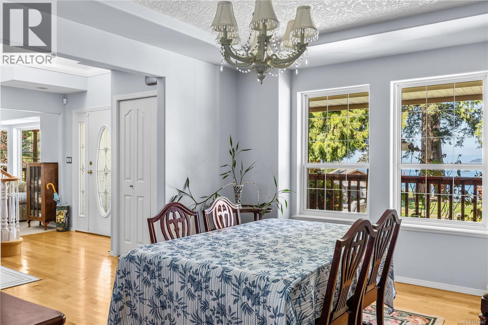 6249/6259 Island Hwy S - 42