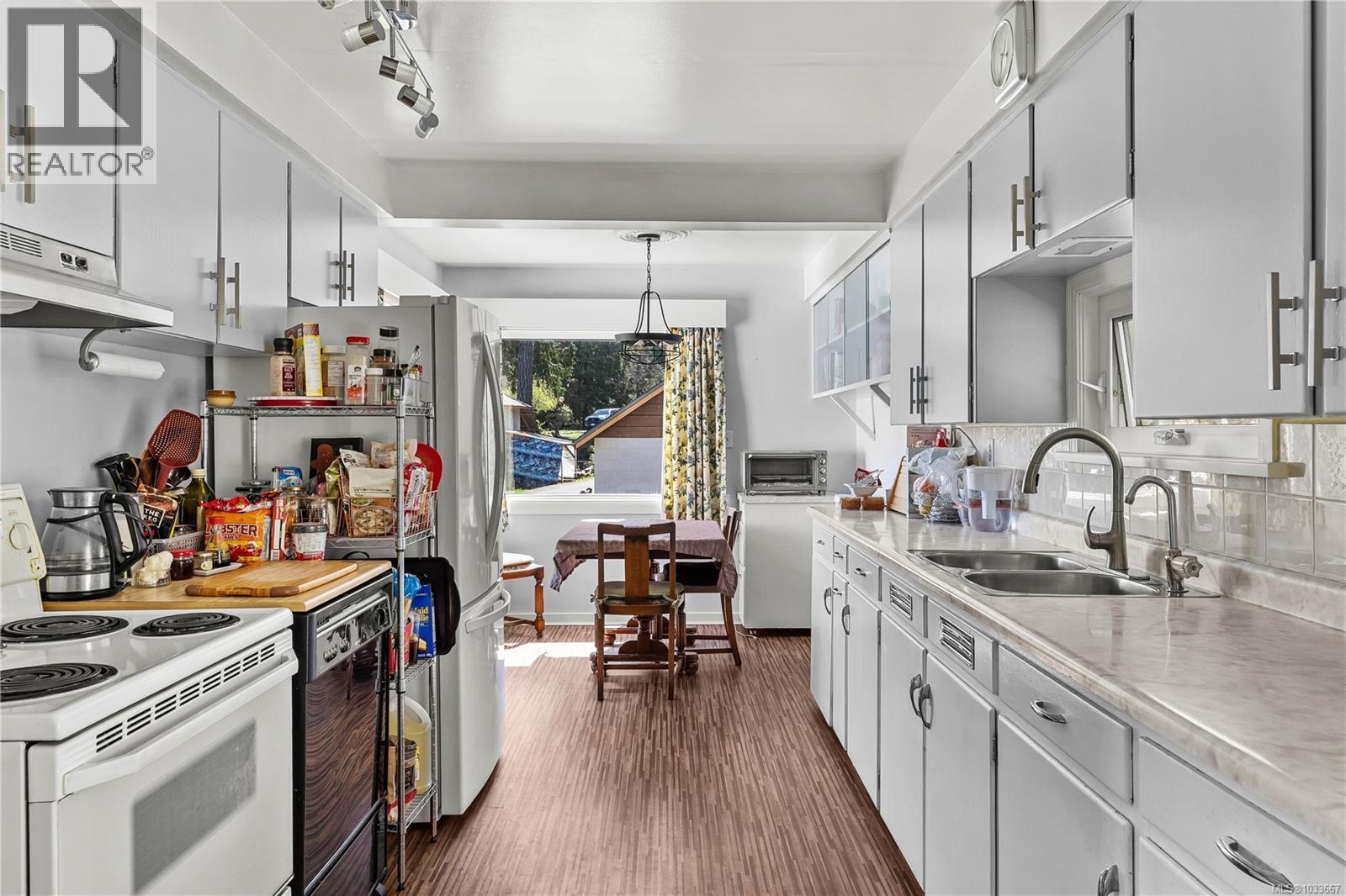 6249/6259 Island Hwy S - 90
