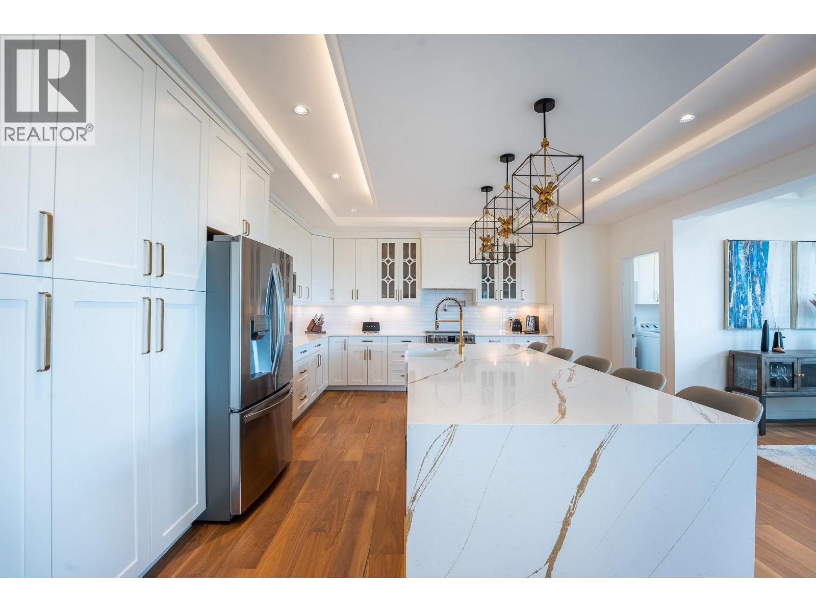 Photo 10 of 39 — 2450 GRAFTON PLACE · Prince George, BC