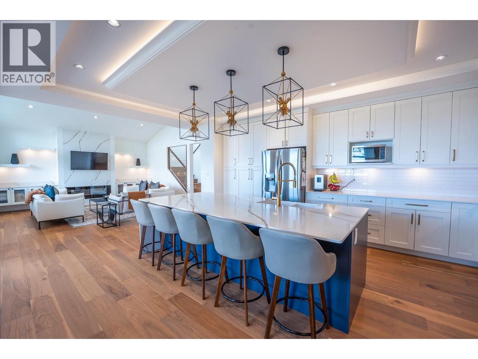 Photo 12 of 39 — 2450 GRAFTON PLACE · Prince George, BC