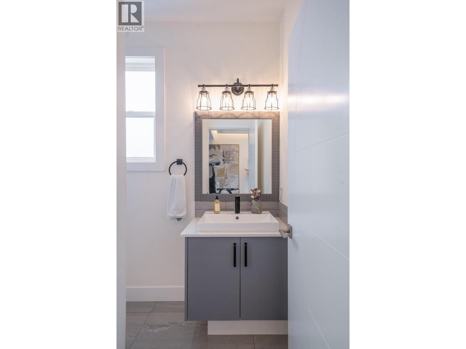 2450 GRAFTON PLACE - 17