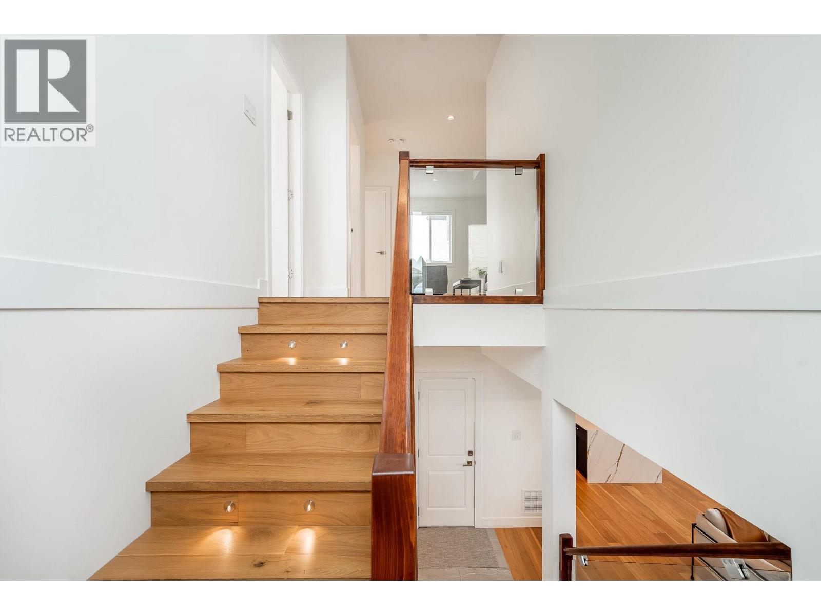 2450 GRAFTON PLACE - 18