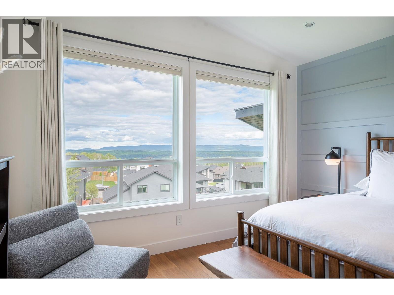 2450 GRAFTON PLACE - 20
