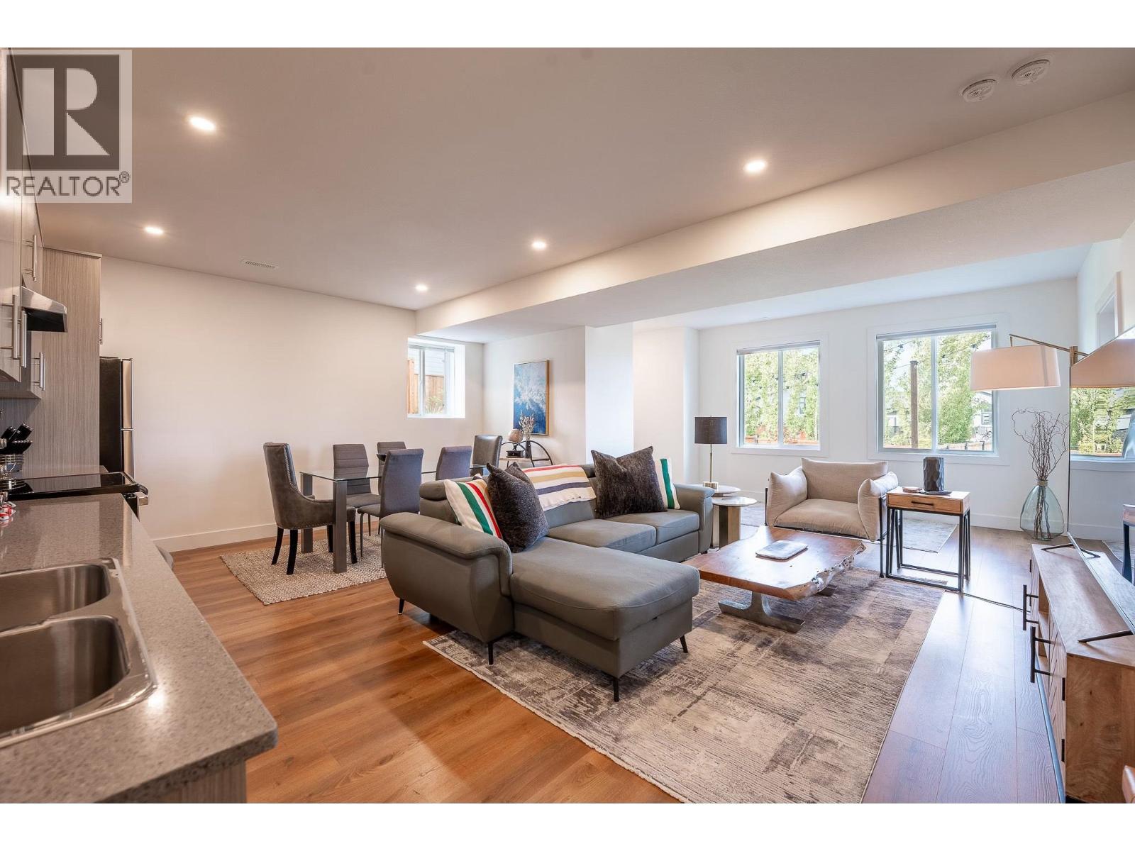 2450 GRAFTON PLACE - 33