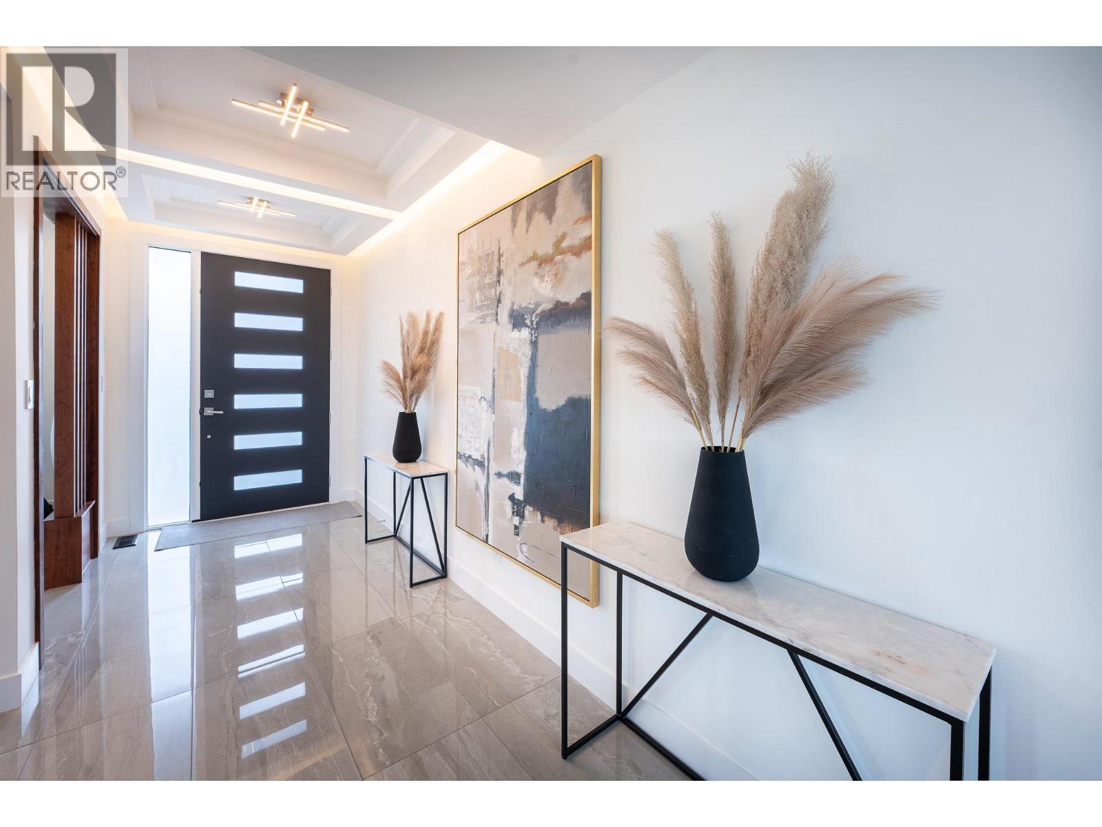 Photo 9 of 39 — 2450 GRAFTON PLACE · Prince George, BC