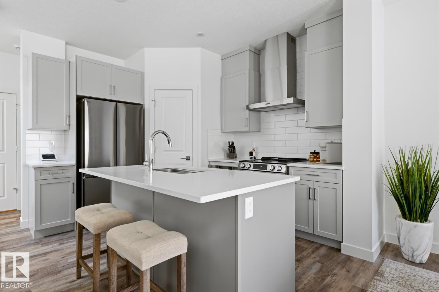 #19 5122 213A ST NW, Edmonton