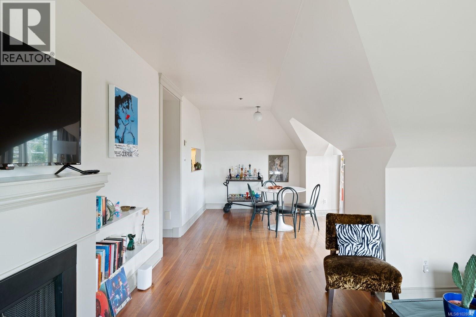  1270 Yates Street, Victoria