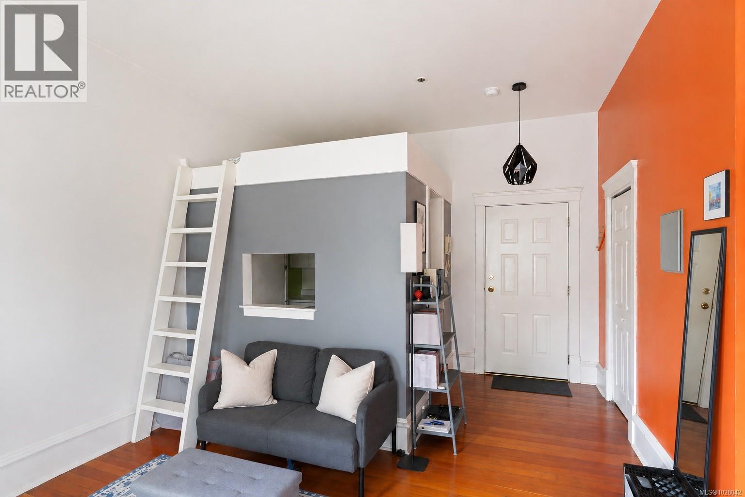  1270 Yates Street, Victoria