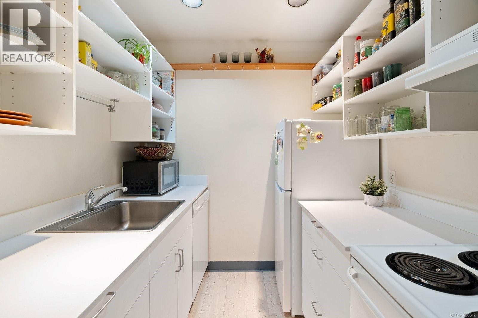  1270 Yates Street, Victoria