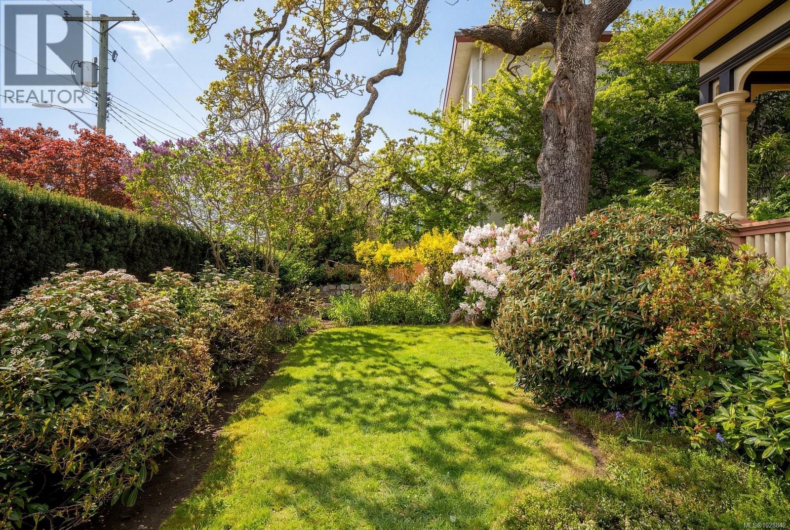  1270 Yates Street, Victoria