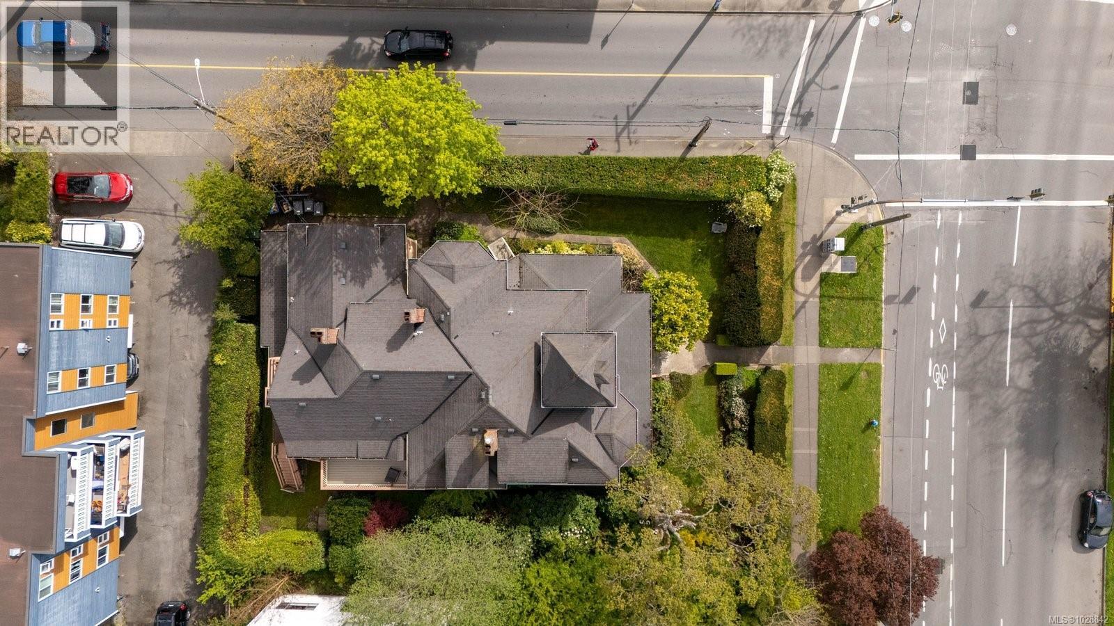  1270 Yates Street, Victoria