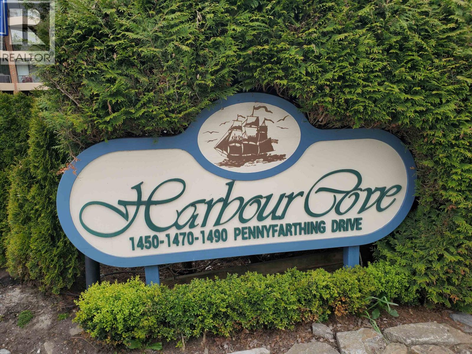 103 1470 PENNYFARTHING DRIVE