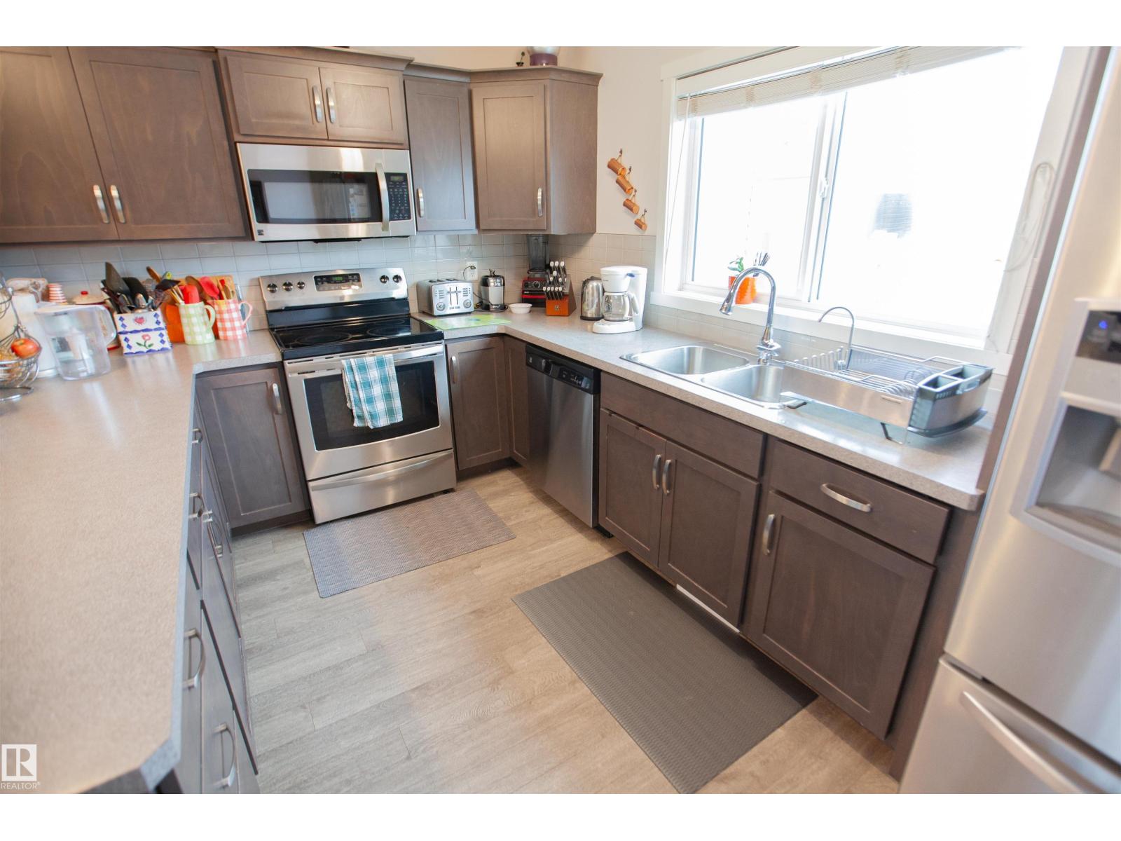 2902 MAPLE WY NW, Edmonton