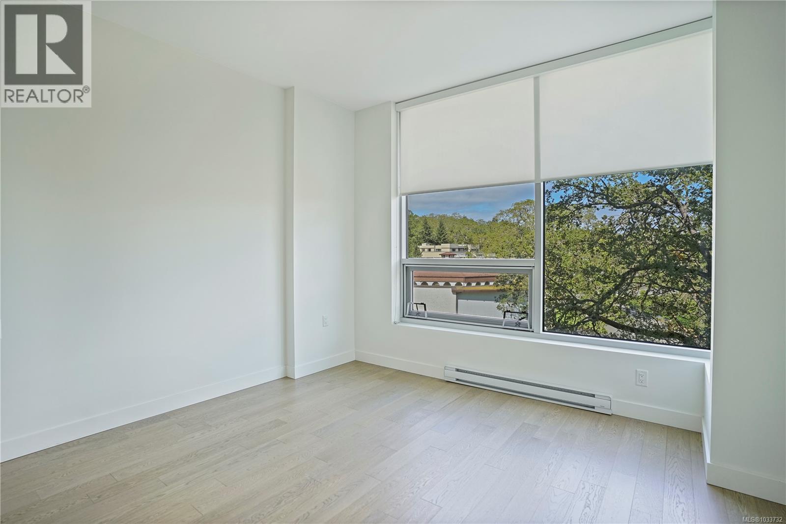 402 4011 Rainbow Hill Lane, Saanich