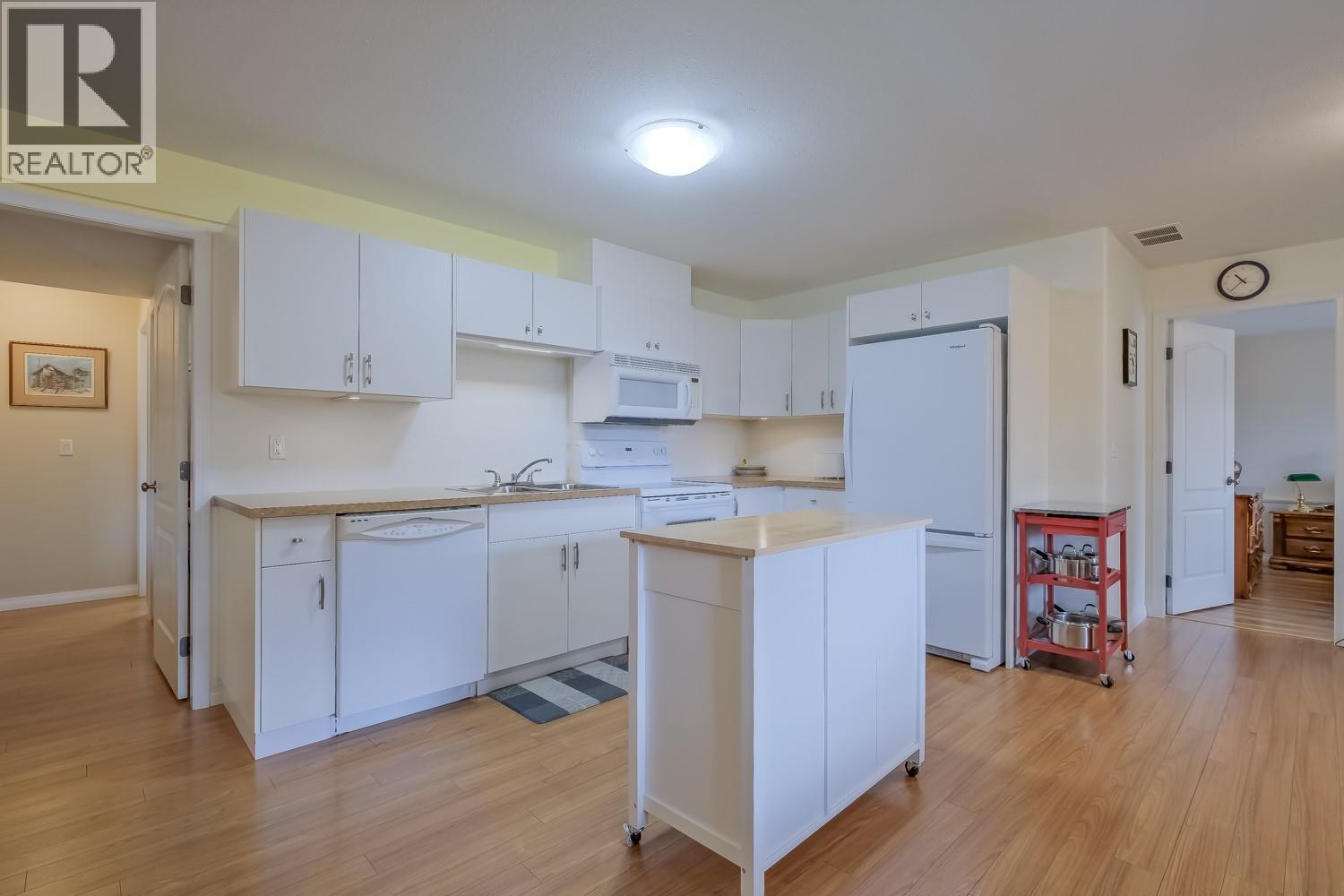 1509 Feedham Avenue - 38