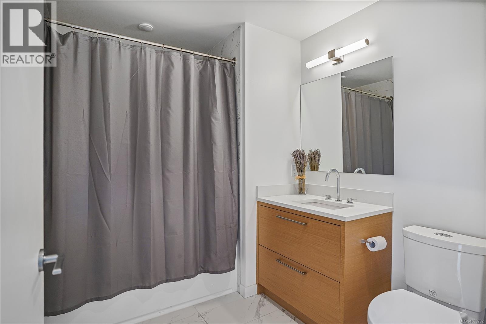 402 4011 Rainbow Hill Lane, Saanich