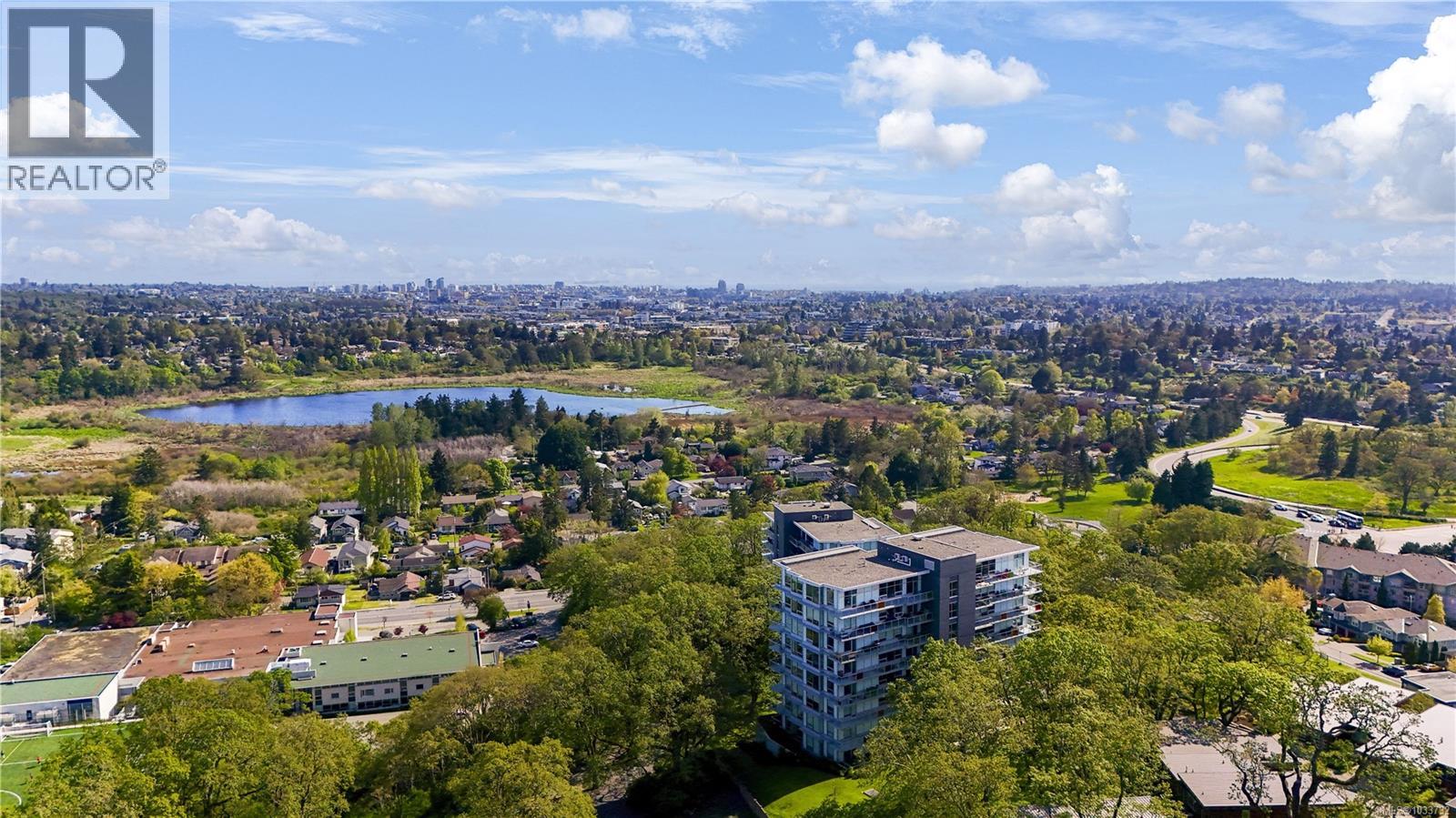 402 4011 Rainbow Hill Lane, Saanich