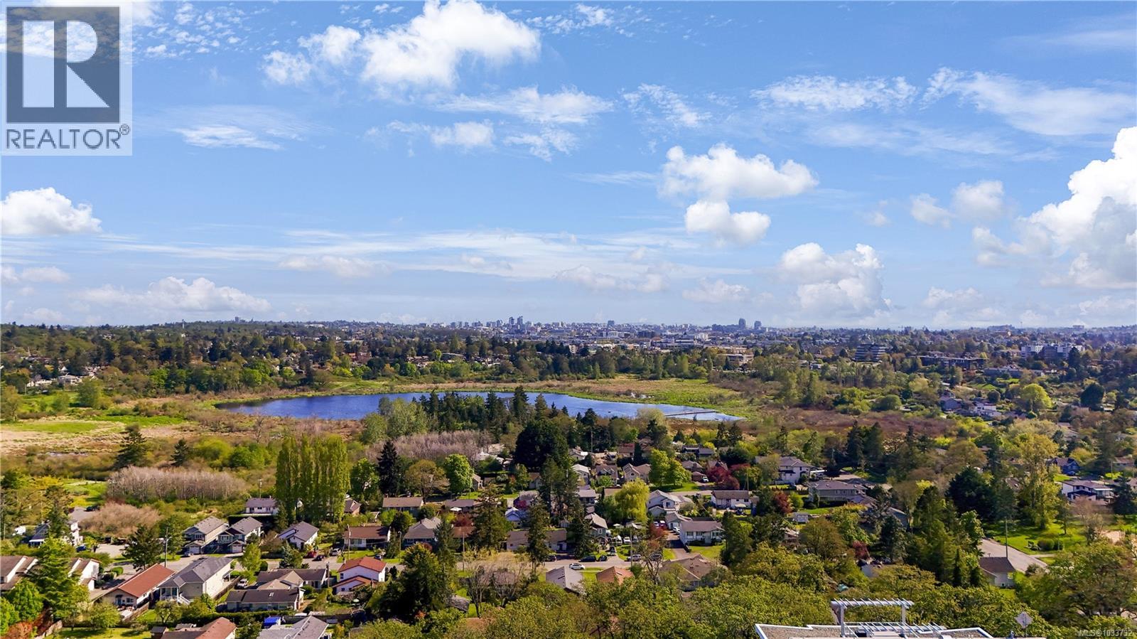 402 4011 Rainbow Hill Lane, Saanich