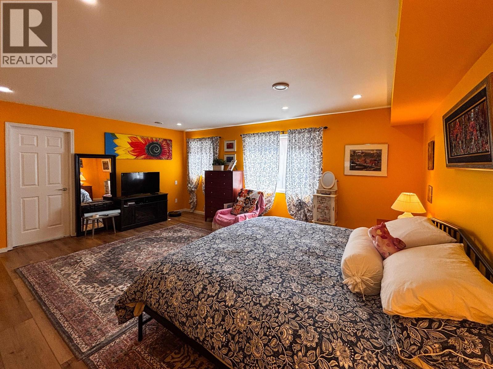 #6 4941 Hot Springs Road - 30