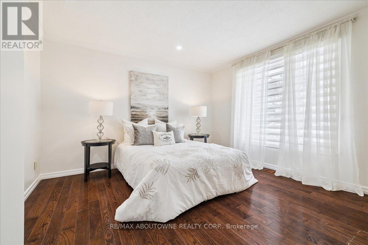 25 BANNISDALE WAY - 16
