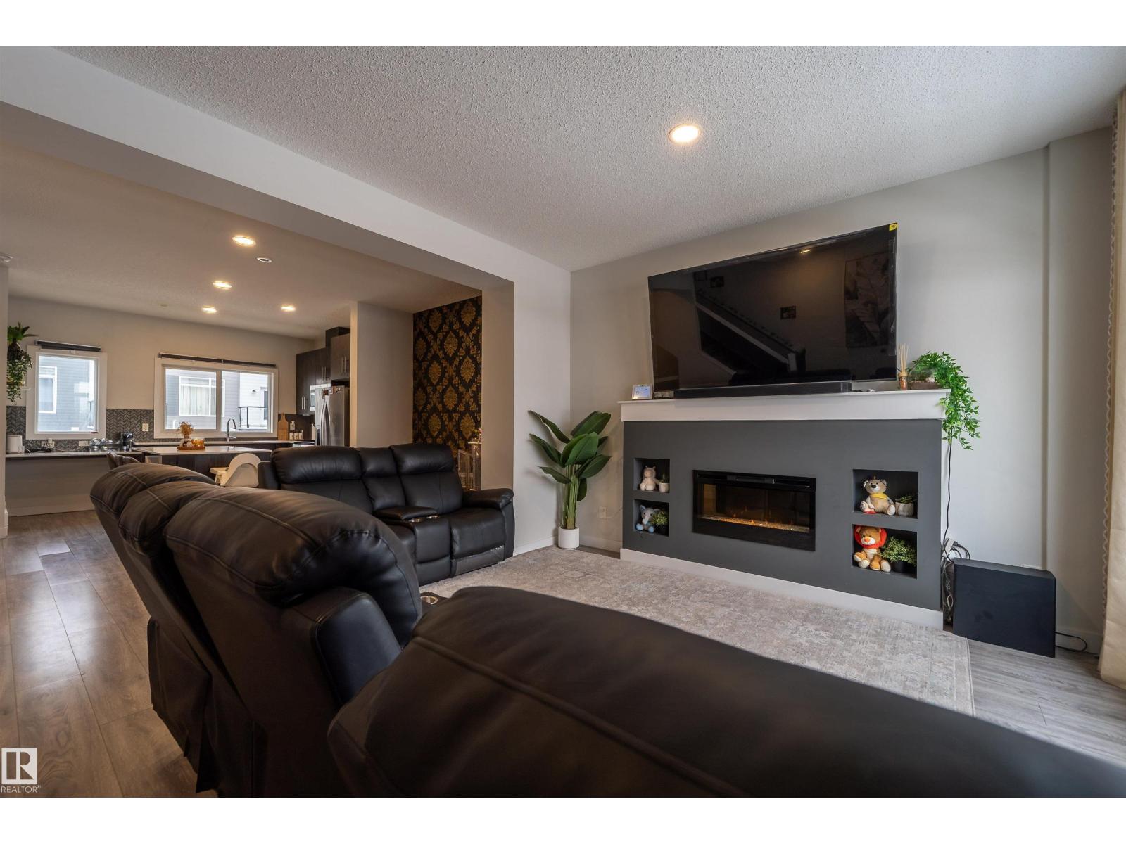 #117 804 WELSH DR SW, Edmonton