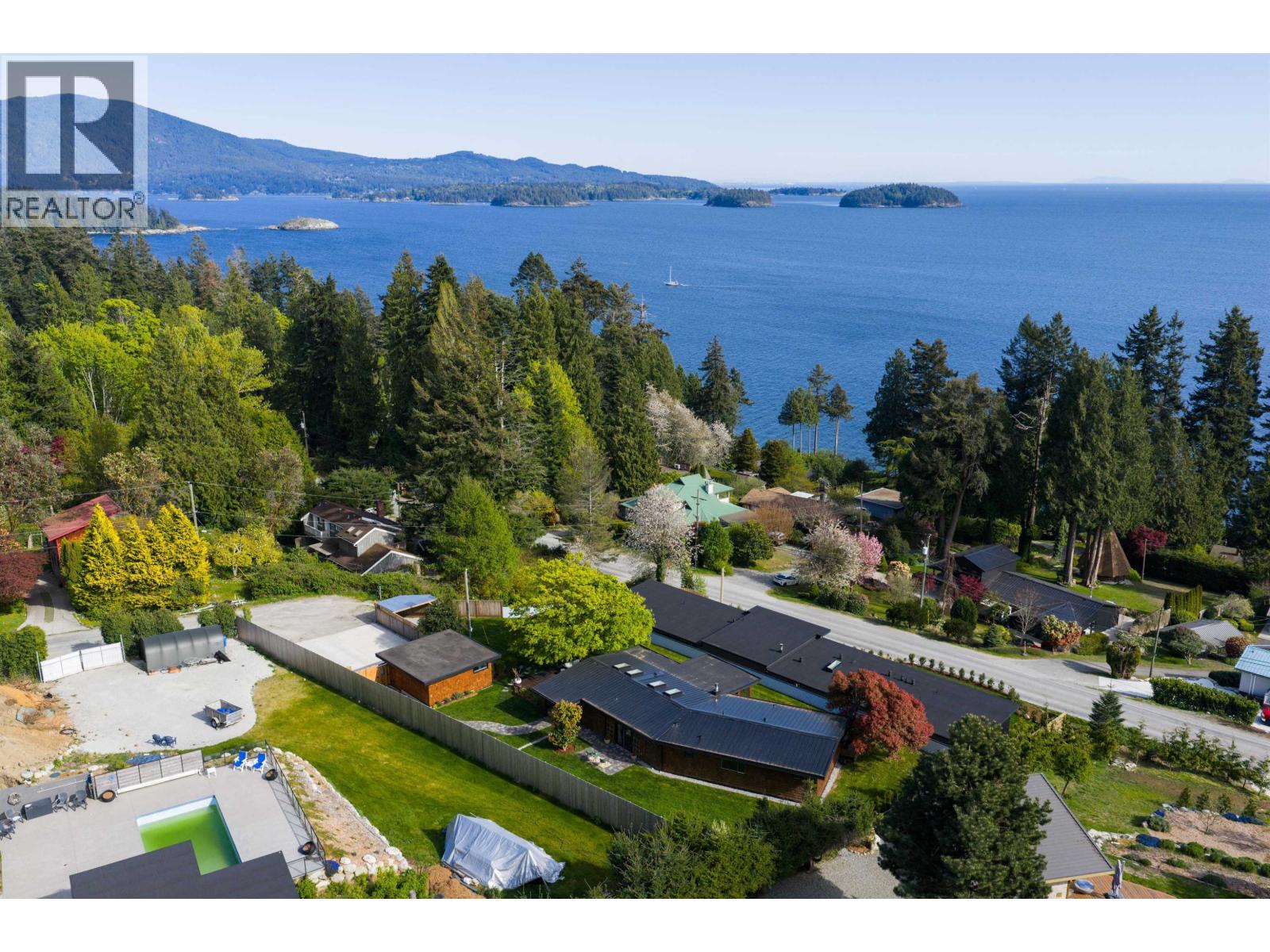 127 MAHAN ROAD, Gibsons